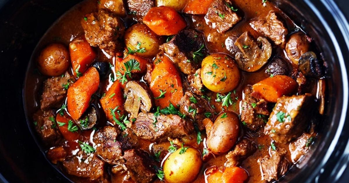 Slow Cooker Beef Bourguignon - Ziggys